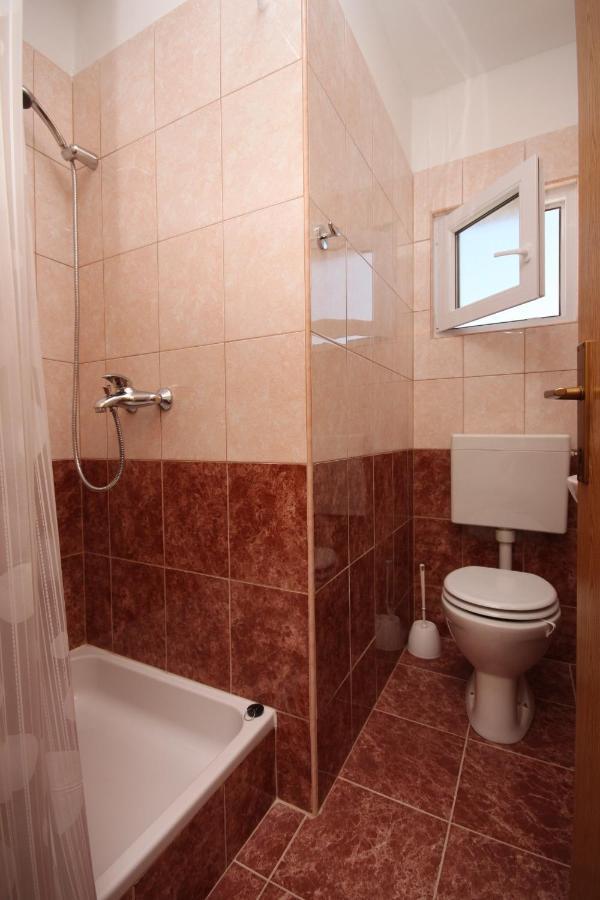 Apartments And Rooms With Parking Space Gradac, Makarska - 6819 Gradac  Exterior photo